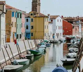 Visit the islands of Murano, Burano and Torcello from Venice