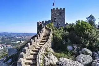 Visit the Château des Maures in Sintra: tickets, prices, schedules