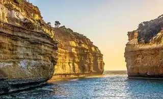 Visit the Great Ocean Road on a road trip from Melbourne