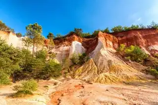 Visit the Luberon Regional Natural Park: a complete guide