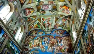 Visit the Sixtine Chapel in the Vatican