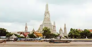 Visit the Wat Arun temple in Bangkok: tickets, prices, times