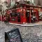 Temple Bar, the district where to drink a pint in Dublin