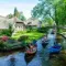 Welcome to Giethoorn: a paradise bathed in silence, water and nature